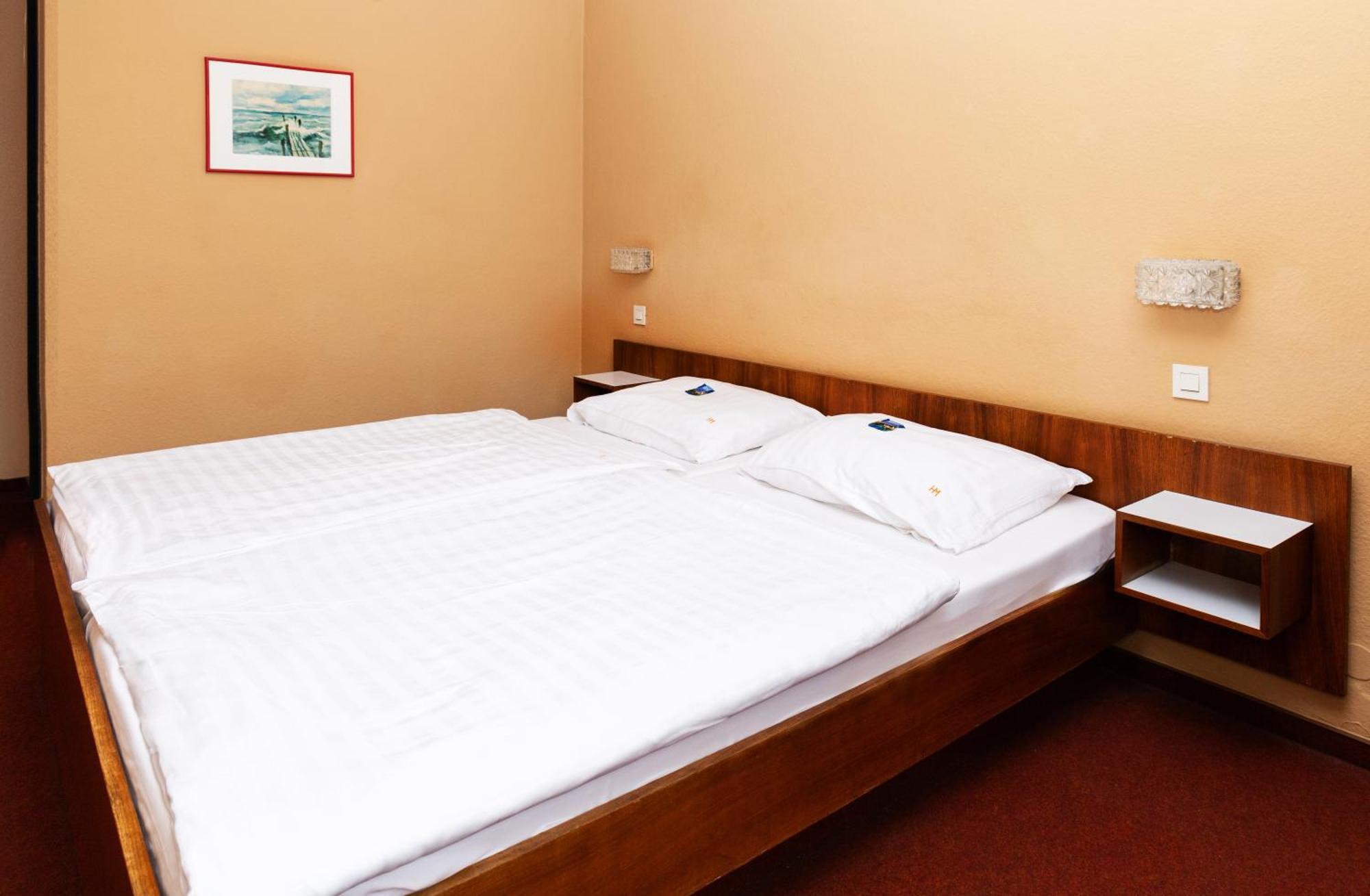 Hotel Meran Hallenbad & Sauna Saarbrücken Eksteriør billede